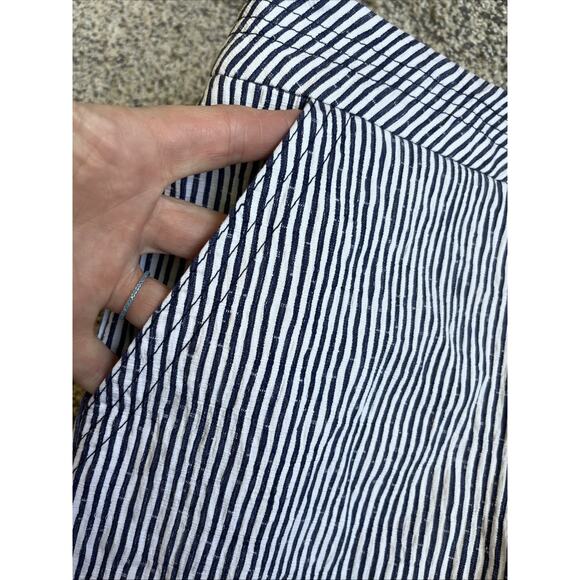 Trina Turk Rockin Ruffle Blue White Striped Shorts Size 2 Side Zip 4” Inseam - Picture 3 of 10